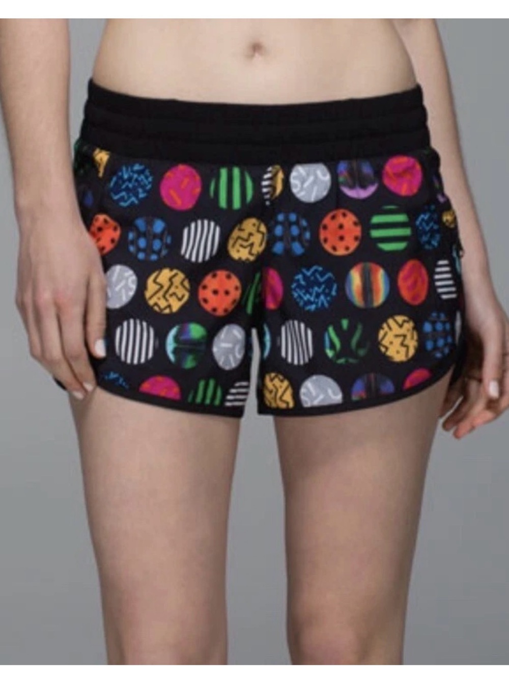 Rare Lululemon Seawheeze Exclusive Black Active Shorts with Multicolor Dot 2015